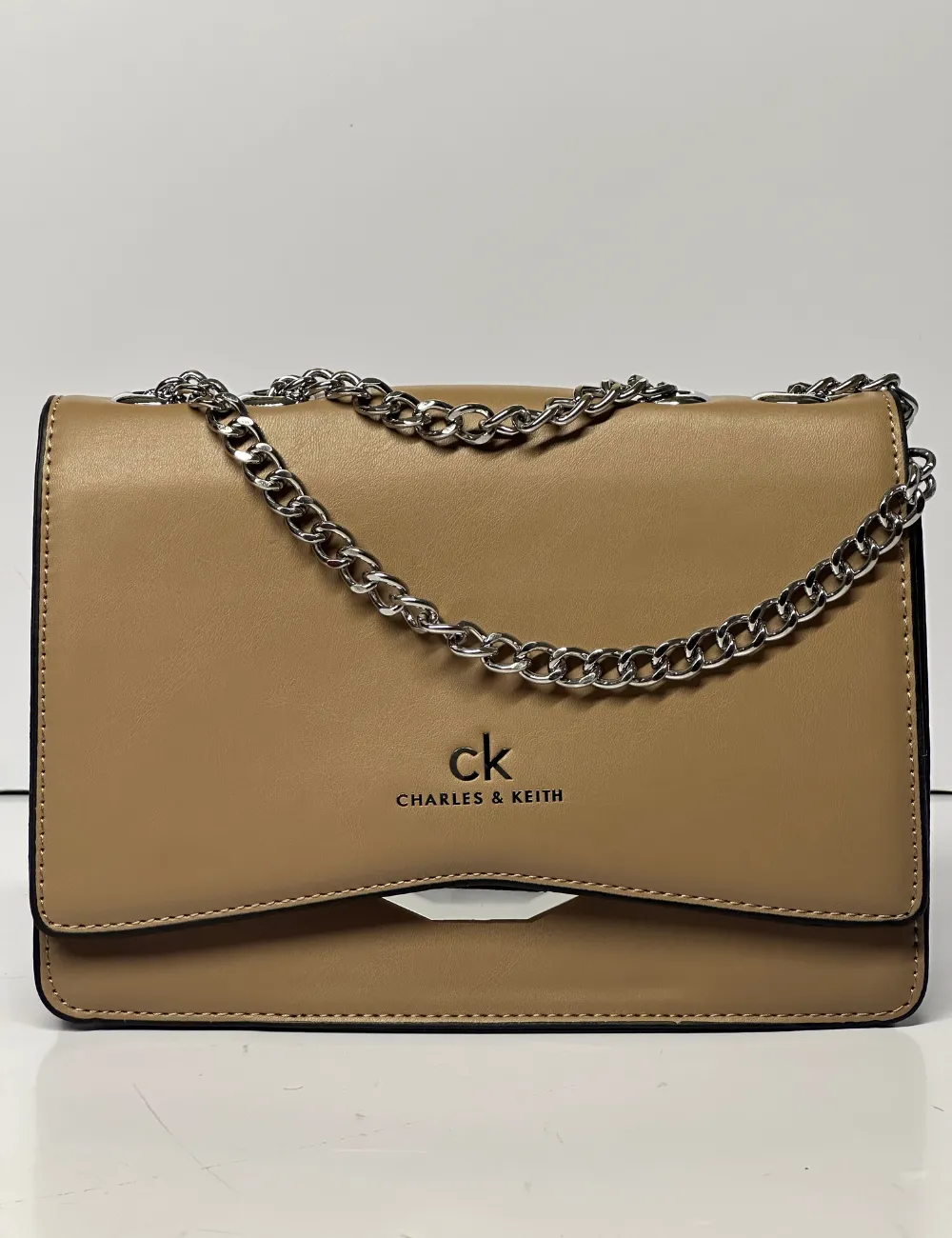 CK Handbag Unicolor with Silver Chain - Image 3